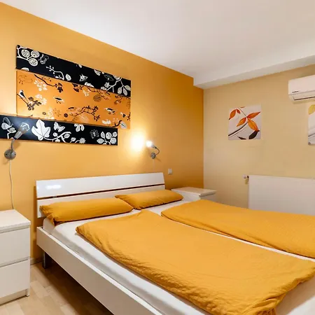 Walter Apartment